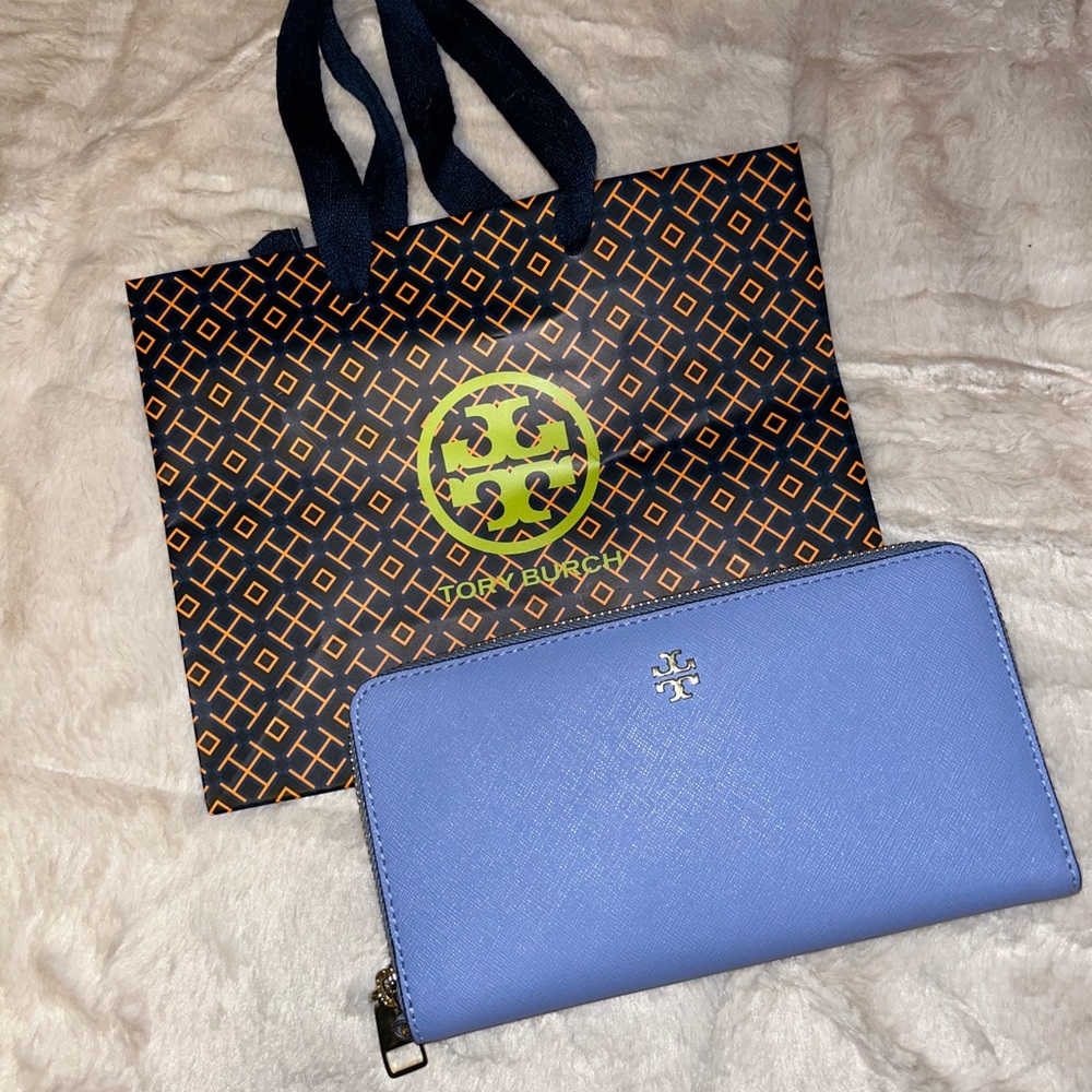 Tory Burch wallet